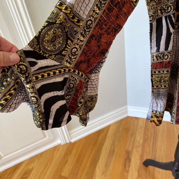 Purple Rain NWT size 3X blouse with animal abstract work career modest mob wife - Picture 8 of 13